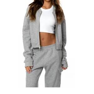 NEW KAVEAH girl's fleece zip up and sweatpants set in light grey